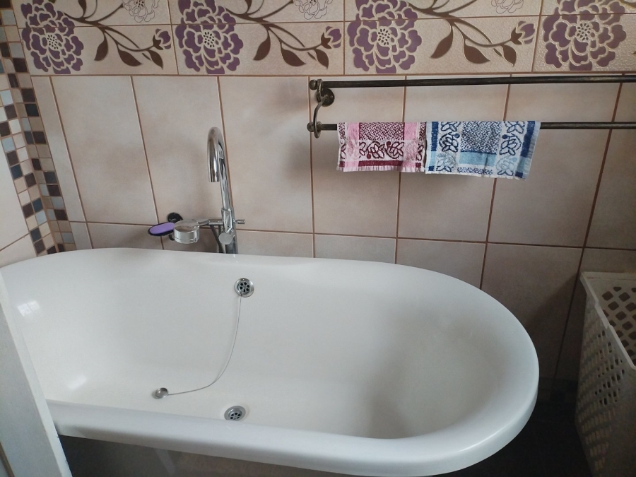3 Bedroom Property for Sale in Selection Park Gauteng