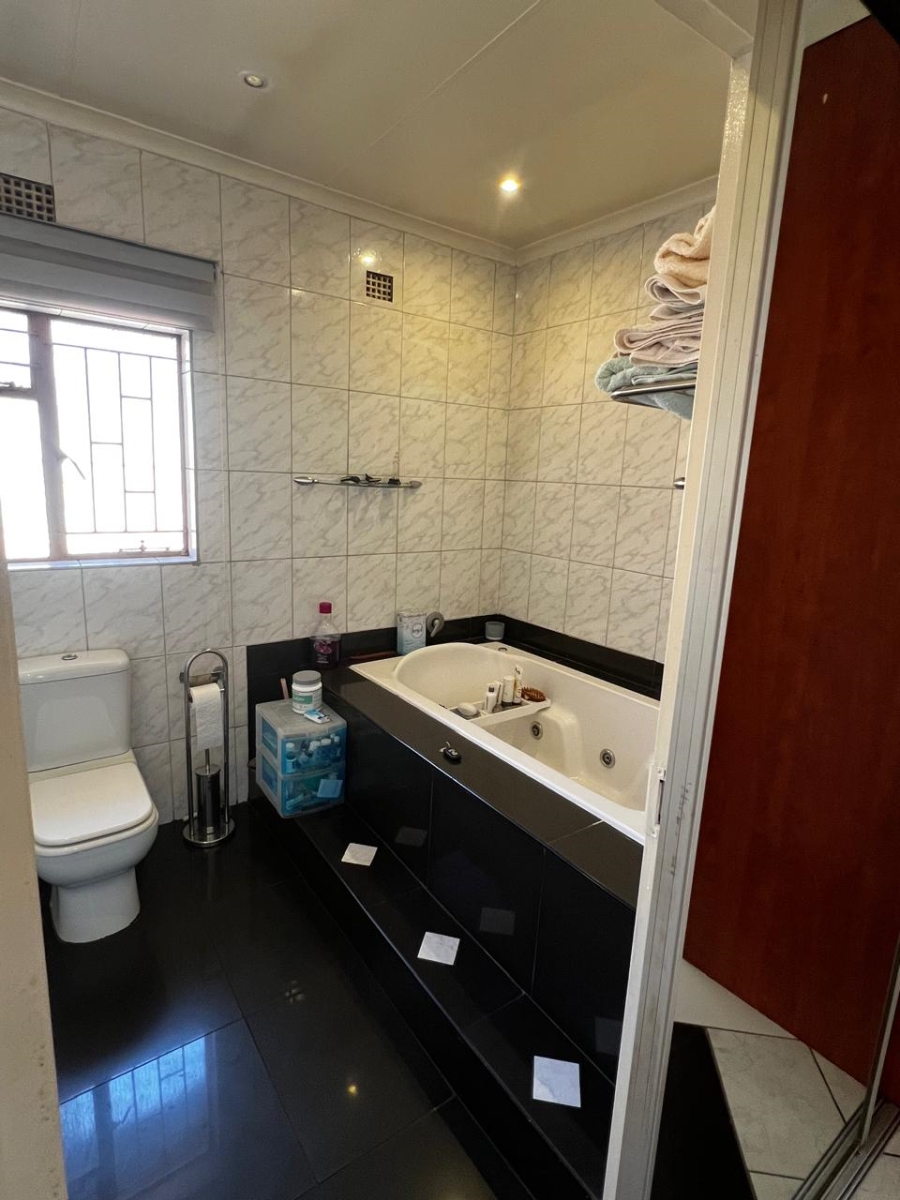4 Bedroom Property for Sale in Norkem Park Gauteng