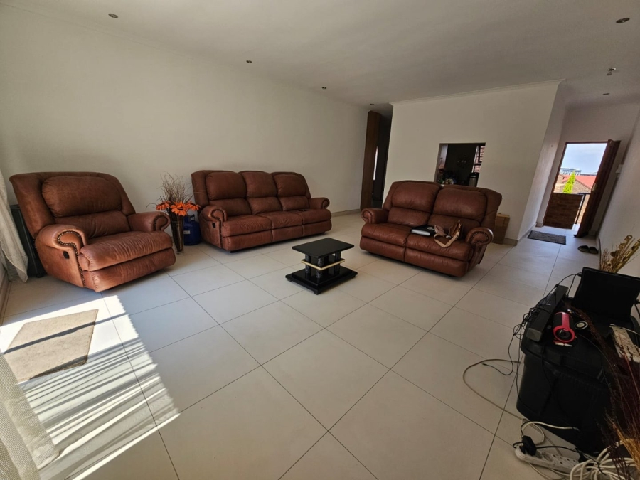 3 Bedroom Property for Sale in Liefde en Vrede Gauteng