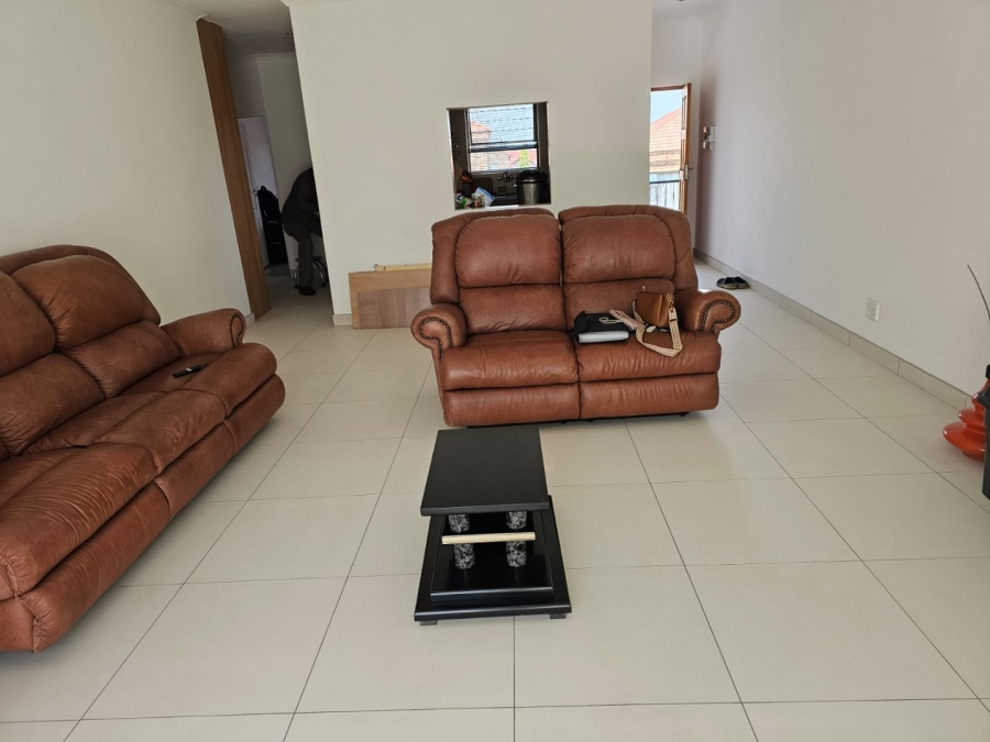 3 Bedroom Property for Sale in Liefde en Vrede Gauteng
