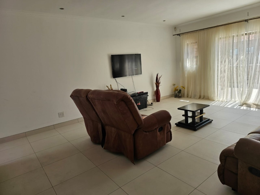 3 Bedroom Property for Sale in Liefde en Vrede Gauteng