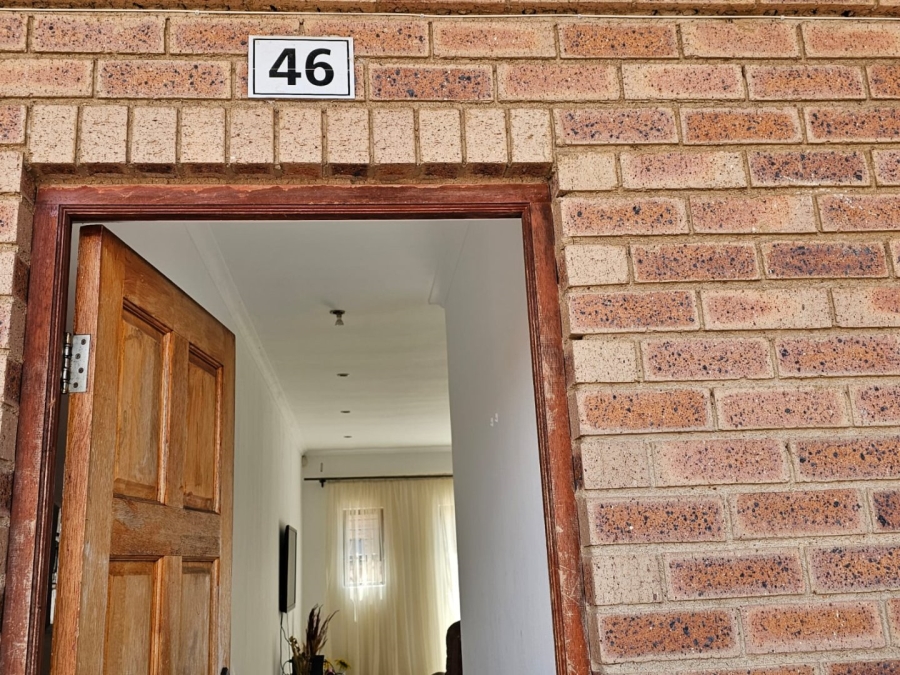 3 Bedroom Property for Sale in Liefde en Vrede Gauteng