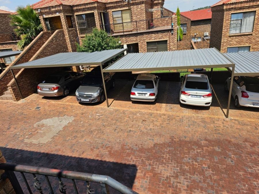 3 Bedroom Property for Sale in Liefde en Vrede Gauteng