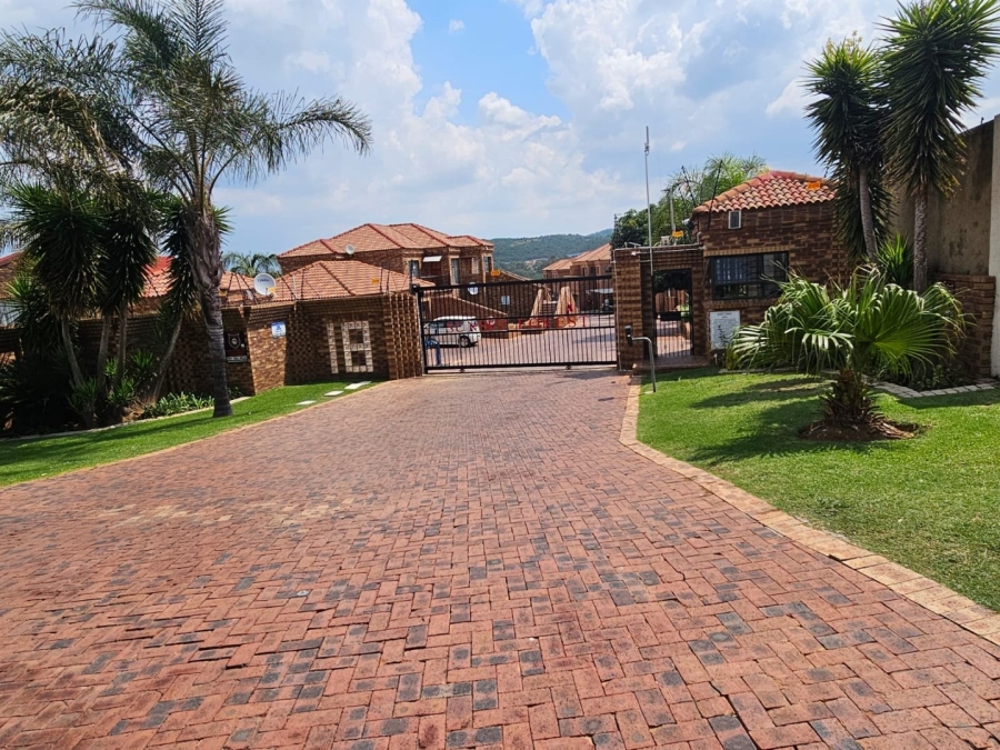 3 Bedroom Property for Sale in Liefde en Vrede Gauteng