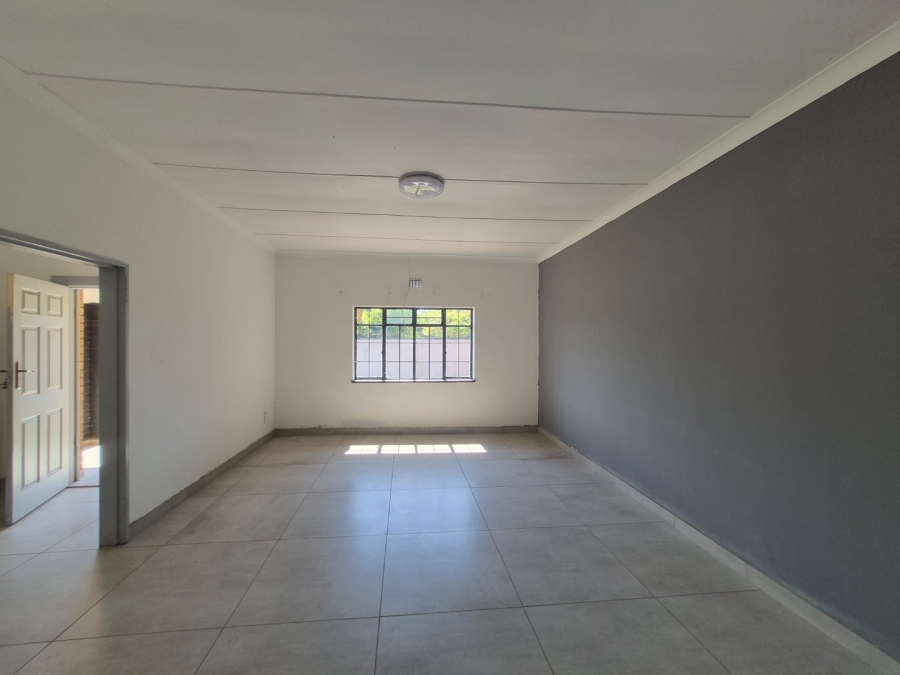 4 Bedroom Property for Sale in Clayville East Gauteng