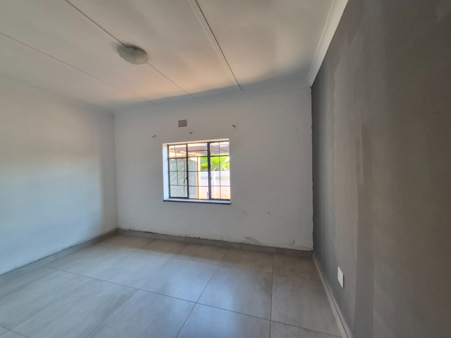 4 Bedroom Property for Sale in Clayville East Gauteng