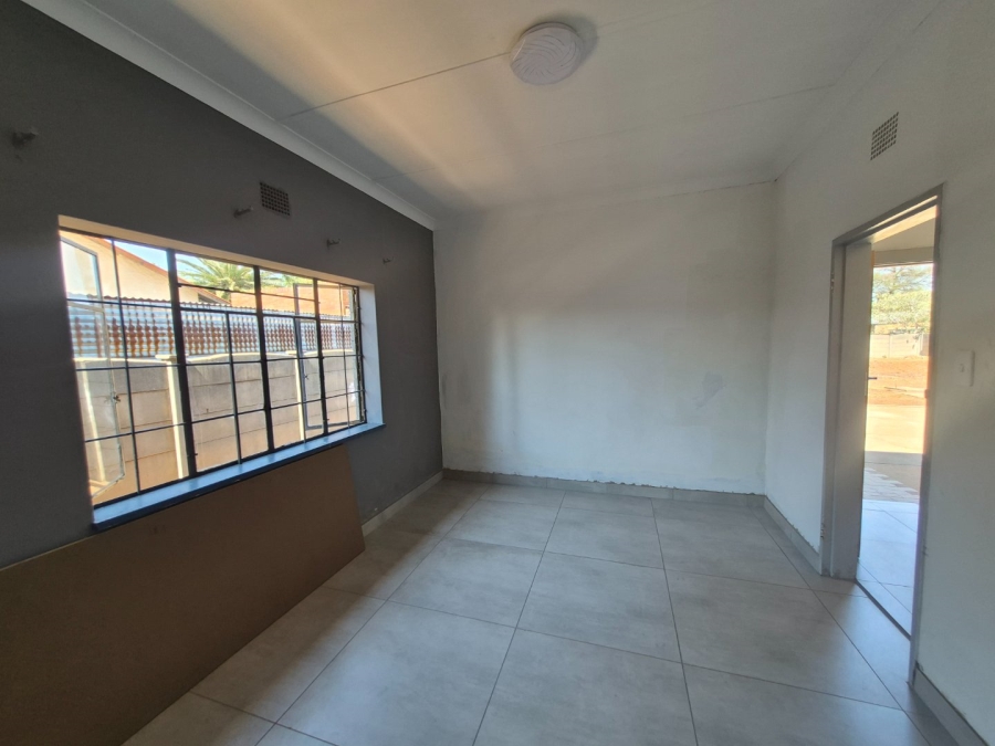 4 Bedroom Property for Sale in Clayville East Gauteng
