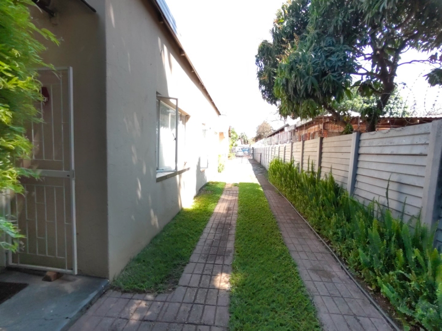 6 Bedroom Property for Sale in Pretoria North Gauteng