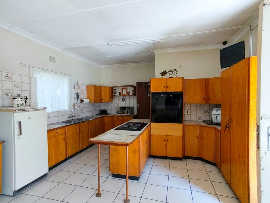 6 Bedroom Property for Sale in Pretoria North Gauteng