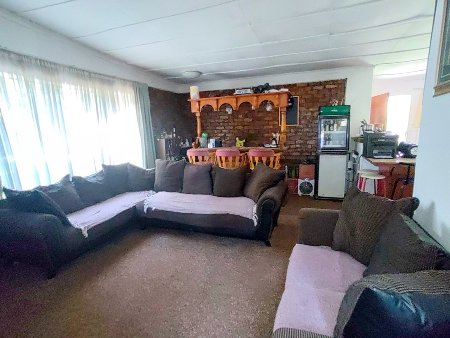 6 Bedroom Property for Sale in Pretoria North Gauteng