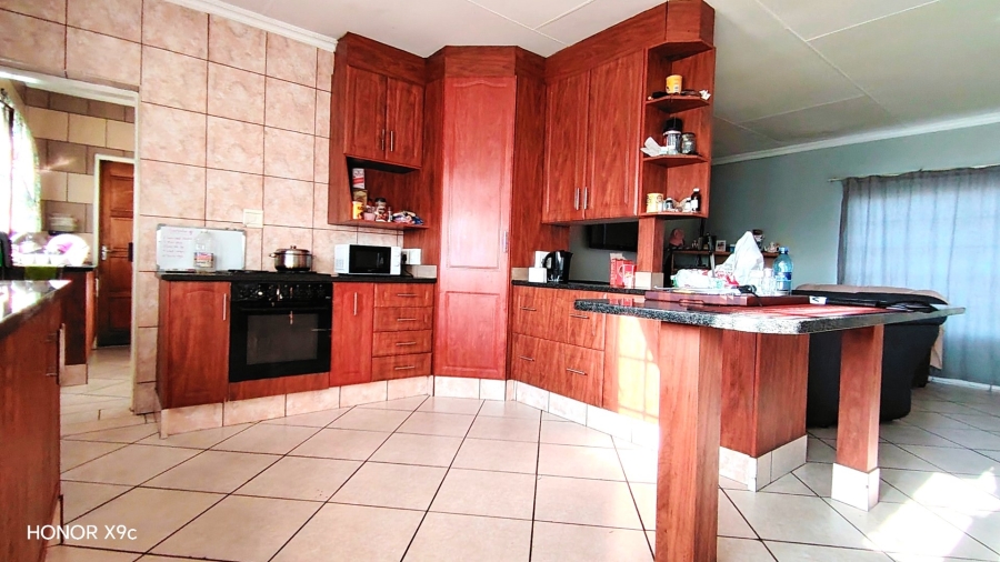 Commercial Property for Sale in Van Der Westhuizen Gauteng