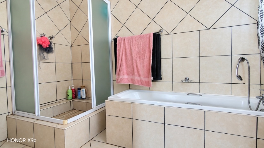 Commercial Property for Sale in Van Der Westhuizen Gauteng