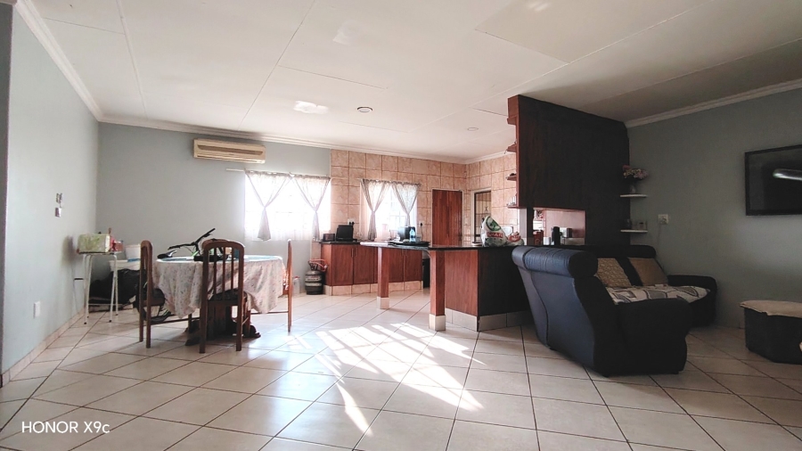 Commercial Property for Sale in Van Der Westhuizen Gauteng