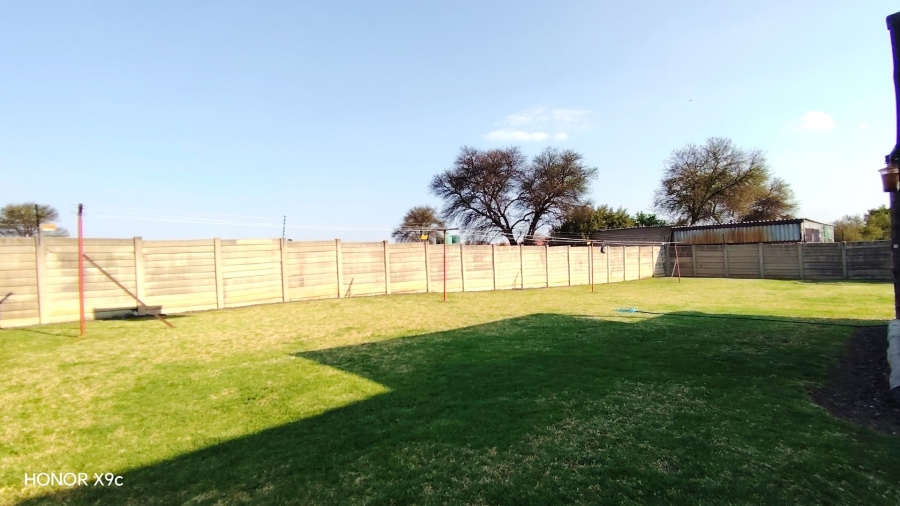 Commercial Property for Sale in Van Der Westhuizen Gauteng