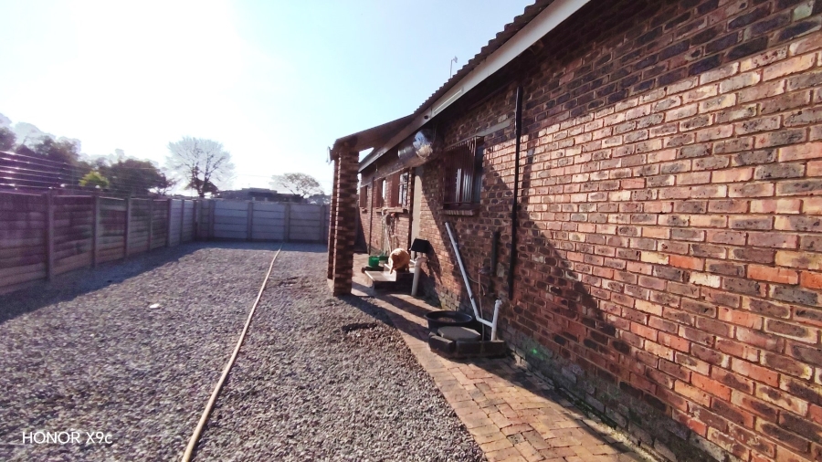 Commercial Property for Sale in Van Der Westhuizen Gauteng