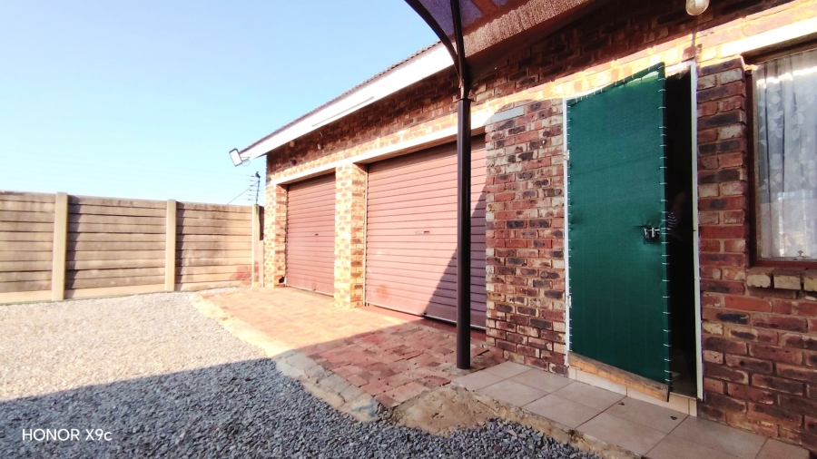 Commercial Property for Sale in Van Der Westhuizen Gauteng