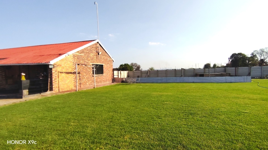 Commercial Property for Sale in Van Der Westhuizen Gauteng