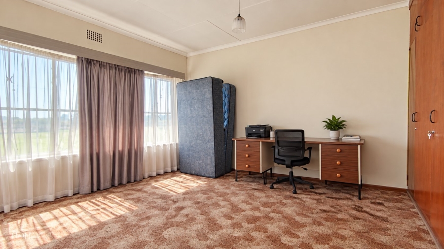 Commercial Property for Sale in Boltonwold Gauteng