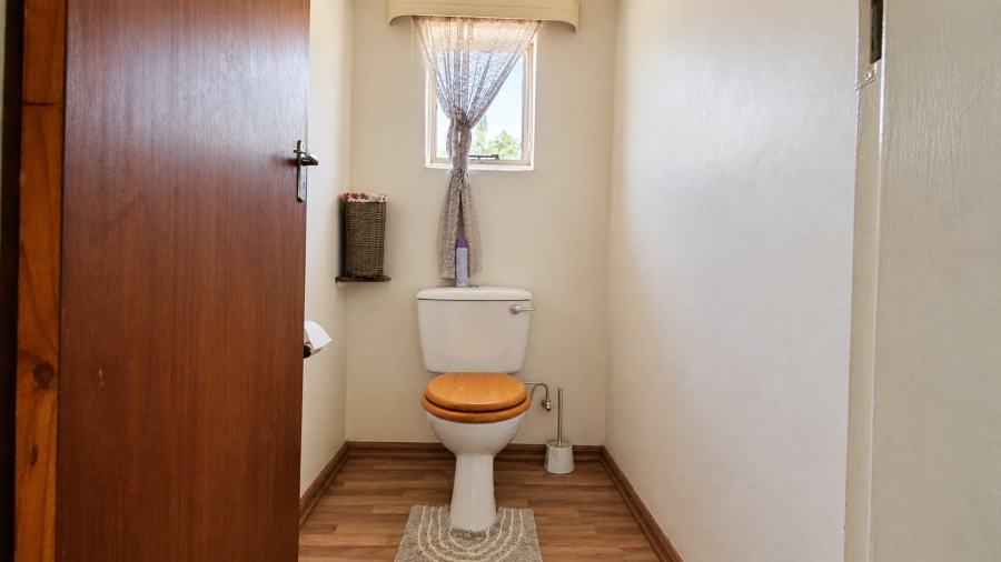 Commercial Property for Sale in Boltonwold Gauteng