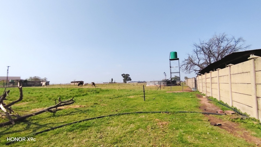 Commercial Property for Sale in Boltonwold Gauteng