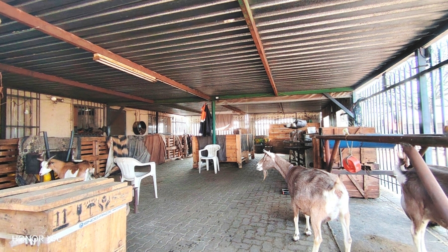 Commercial Property for Sale in Boltonwold Gauteng