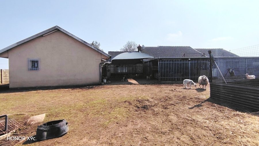 Commercial Property for Sale in Boltonwold Gauteng