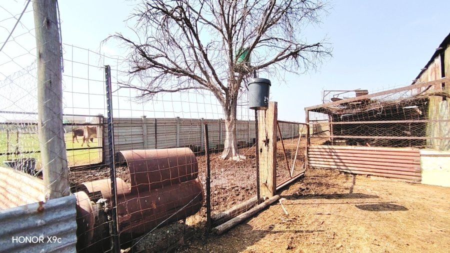 Commercial Property for Sale in Boltonwold Gauteng