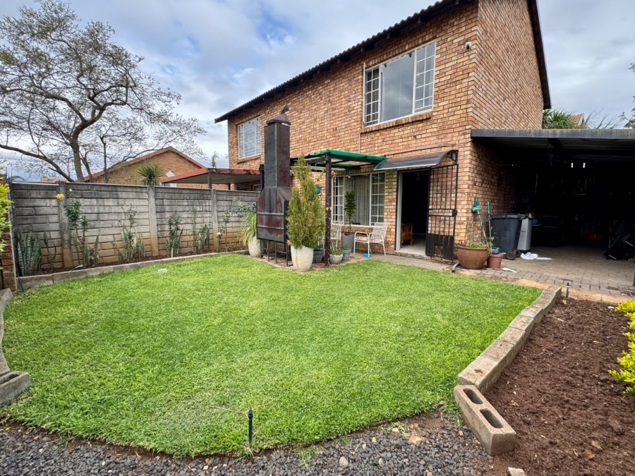 2 Bedroom Property for Sale in Annlin Gauteng