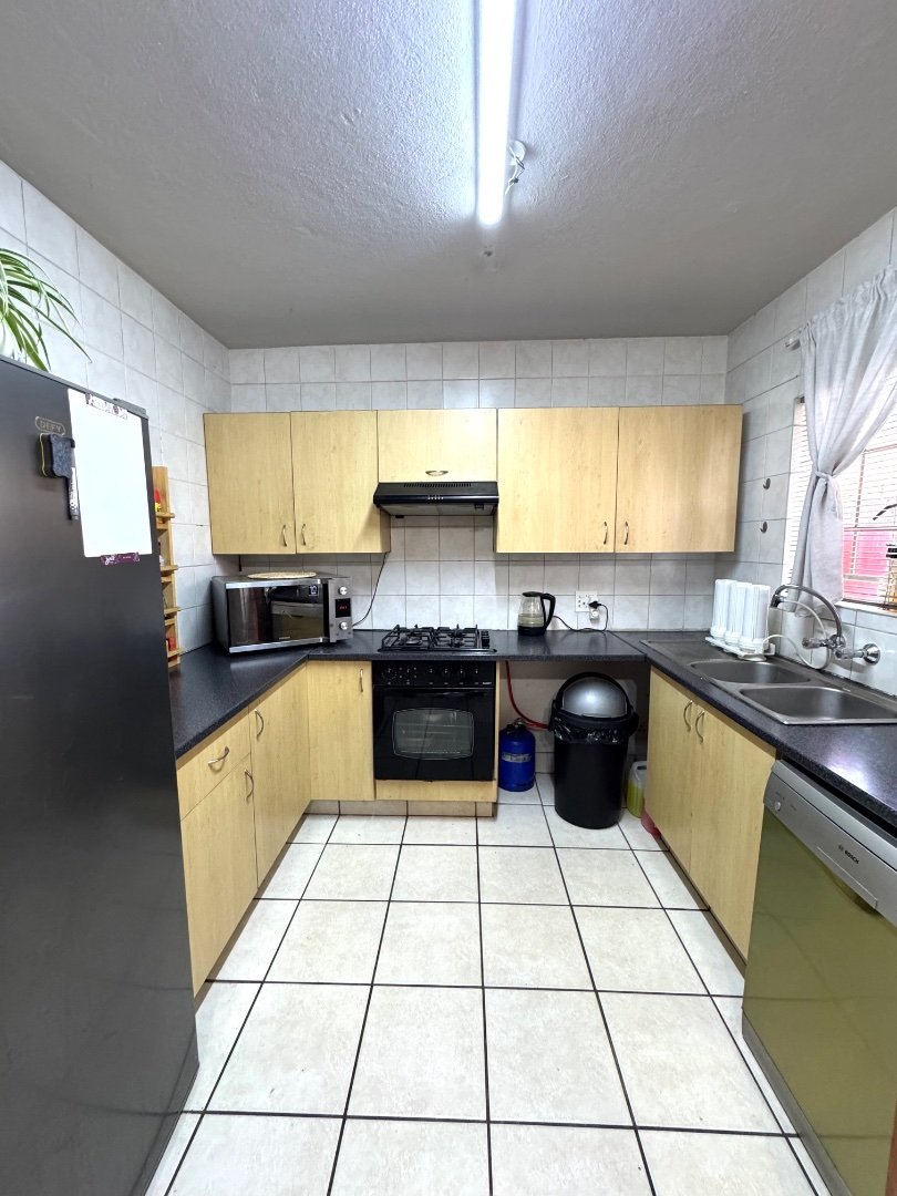 2 Bedroom Property for Sale in Annlin Gauteng
