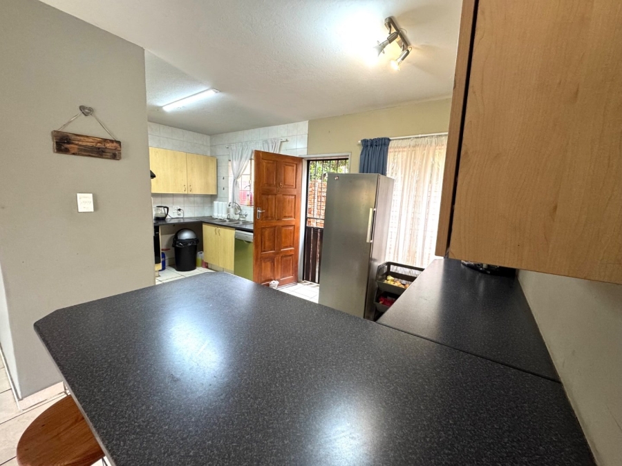 2 Bedroom Property for Sale in Annlin Gauteng