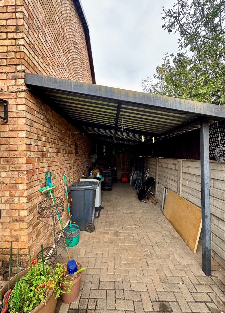 2 Bedroom Property for Sale in Annlin Gauteng