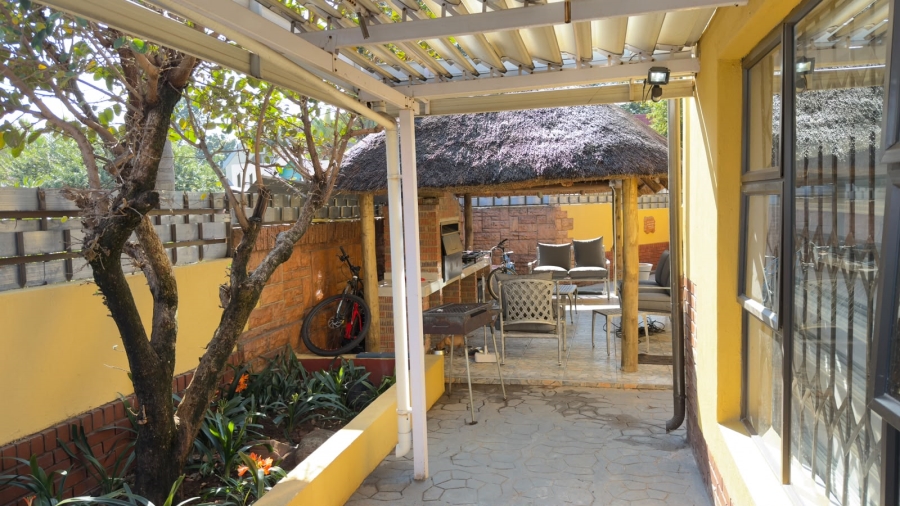 4 Bedroom Property for Sale in Ninapark Gauteng