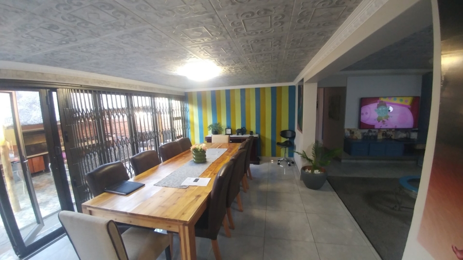 4 Bedroom Property for Sale in Ninapark Gauteng