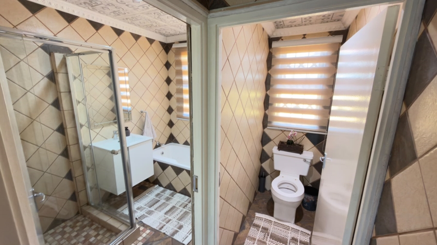 4 Bedroom Property for Sale in Ninapark Gauteng
