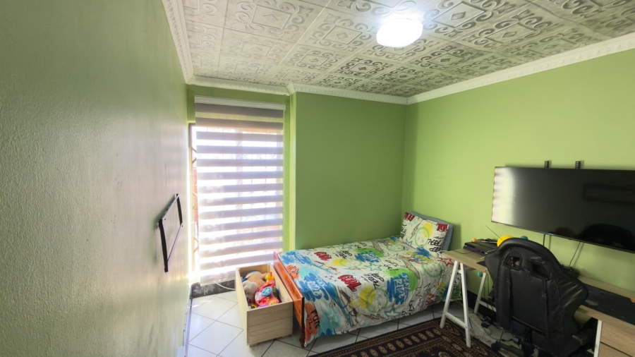 4 Bedroom Property for Sale in Ninapark Gauteng