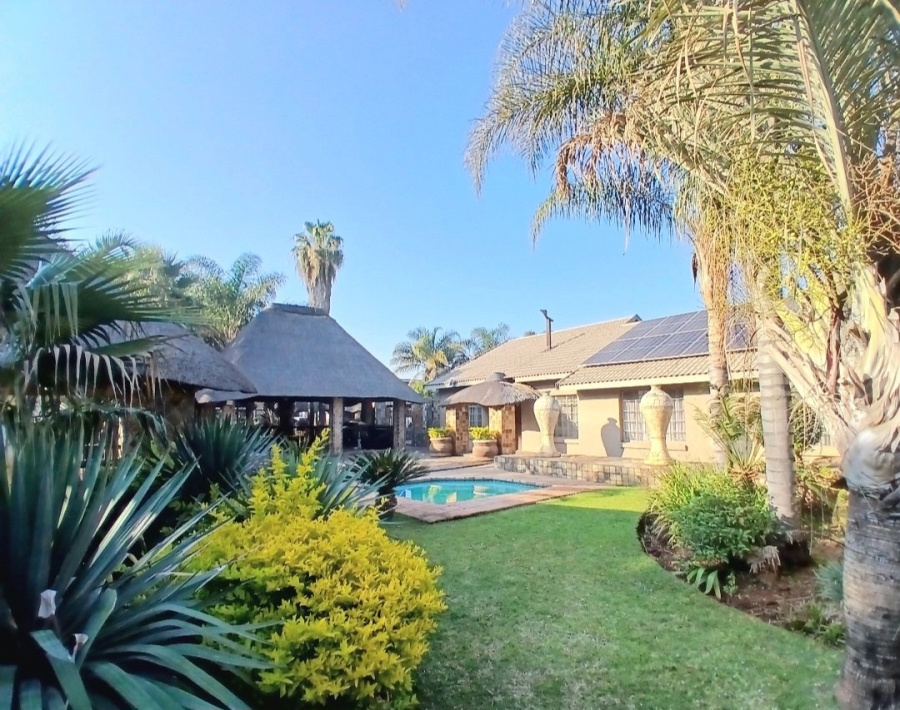 5 Bedroom Property for Sale in Doornpoort Gauteng