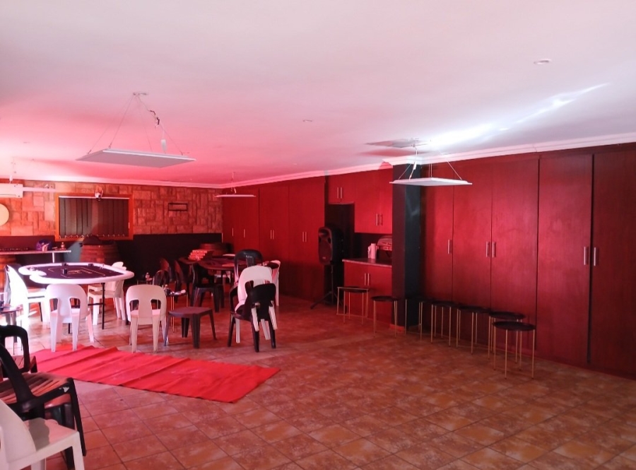 5 Bedroom Property for Sale in Doornpoort Gauteng