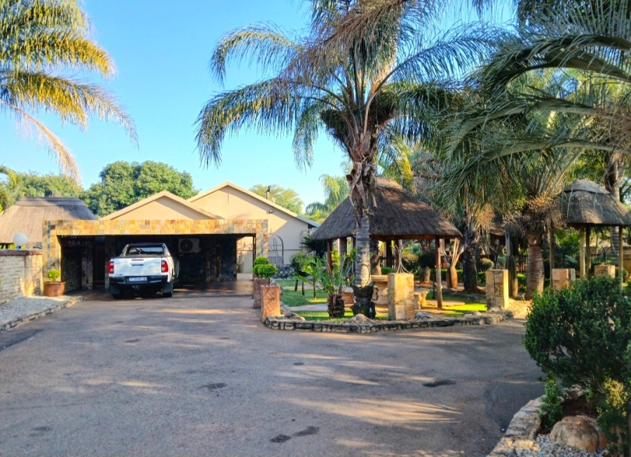5 Bedroom Property for Sale in Doornpoort Gauteng