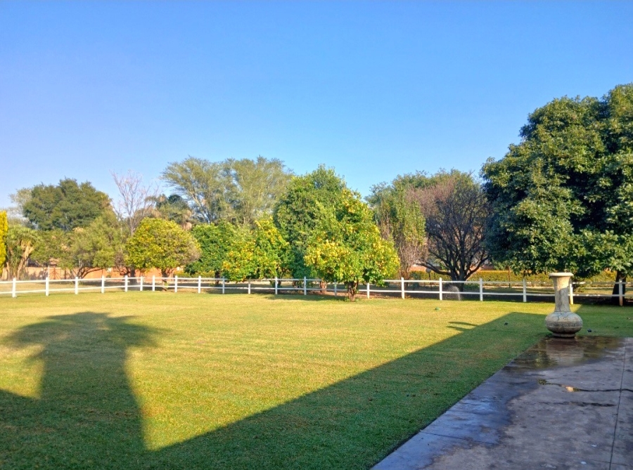 5 Bedroom Property for Sale in Doornpoort Gauteng