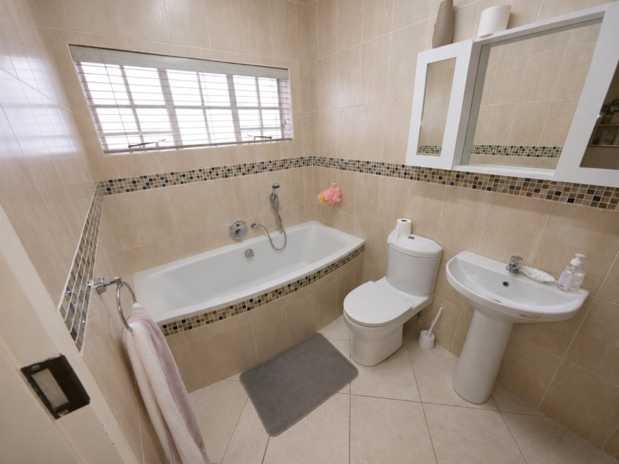 3 Bedroom Property for Sale in Florauna Gauteng