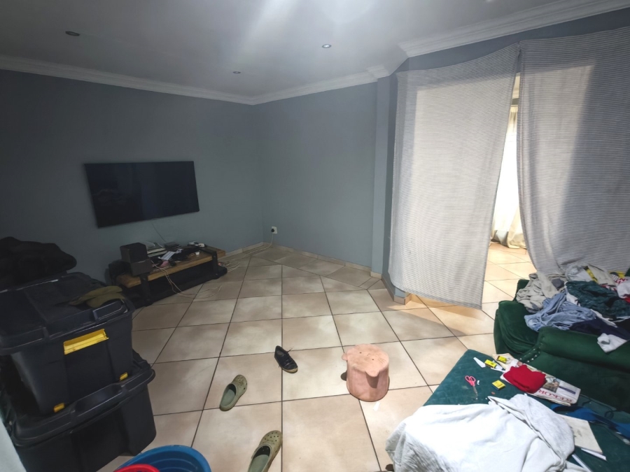 2 Bedroom Property for Sale in Doornpoort Gauteng