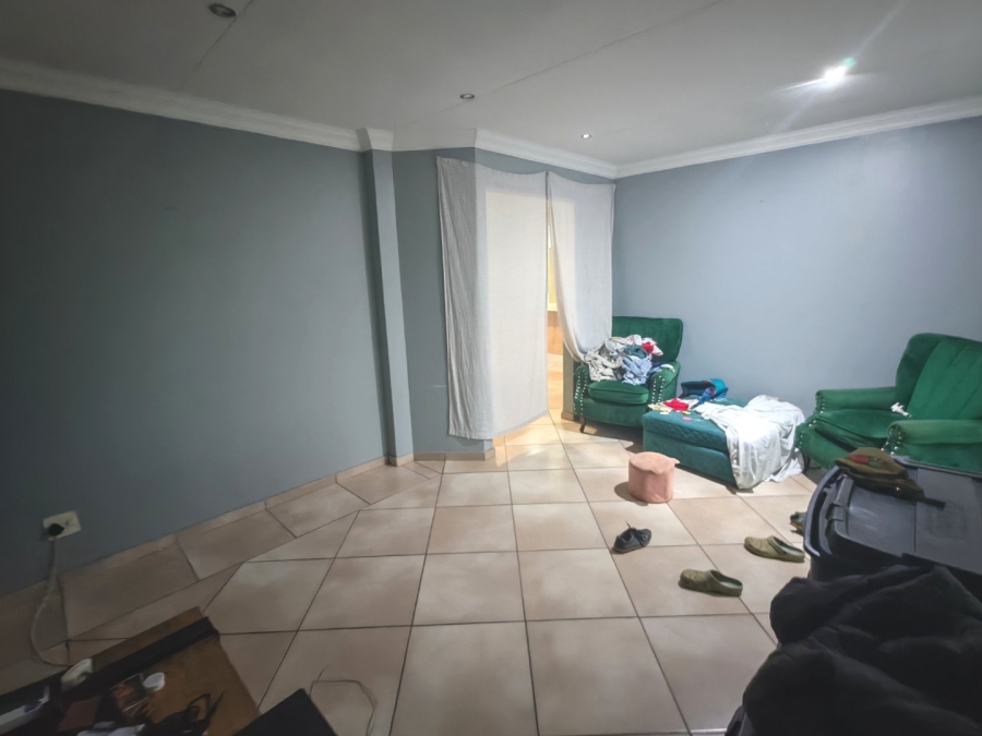 2 Bedroom Property for Sale in Doornpoort Gauteng