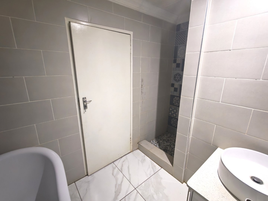 2 Bedroom Property for Sale in Doornpoort Gauteng