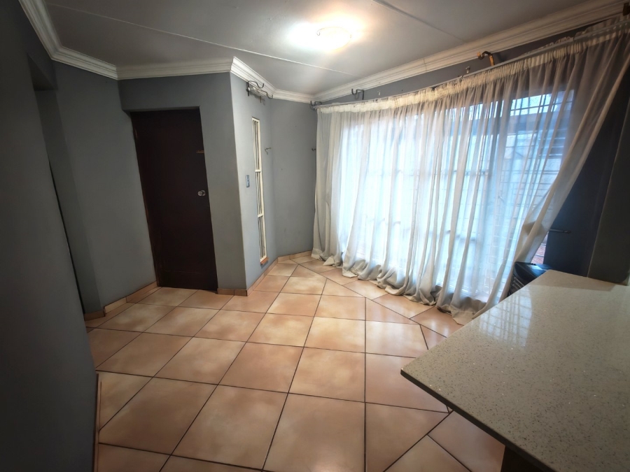 2 Bedroom Property for Sale in Doornpoort Gauteng