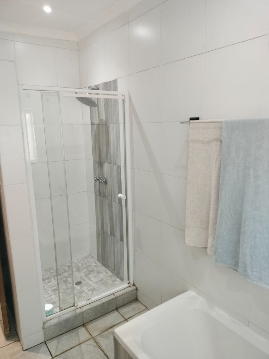 4 Bedroom Property for Sale in Sinoville Gauteng