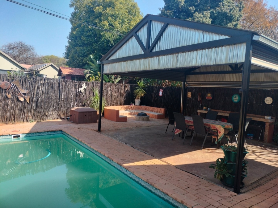 4 Bedroom Property for Sale in Sinoville Gauteng