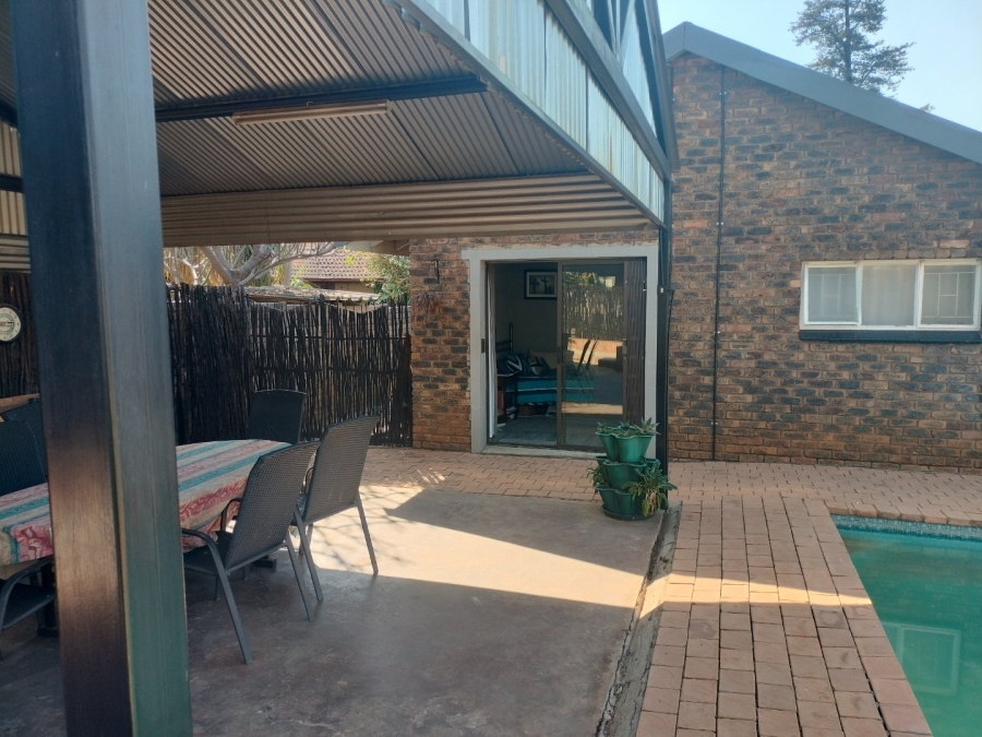 4 Bedroom Property for Sale in Sinoville Gauteng