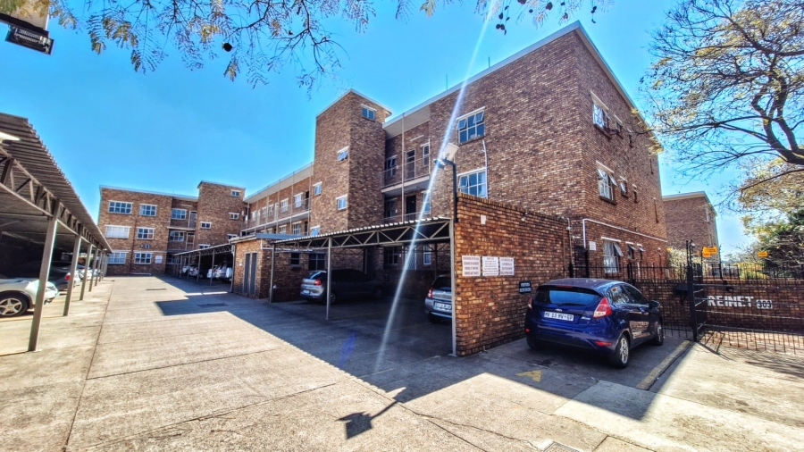 2 Bedroom Property for Sale in Pretoria North Gauteng