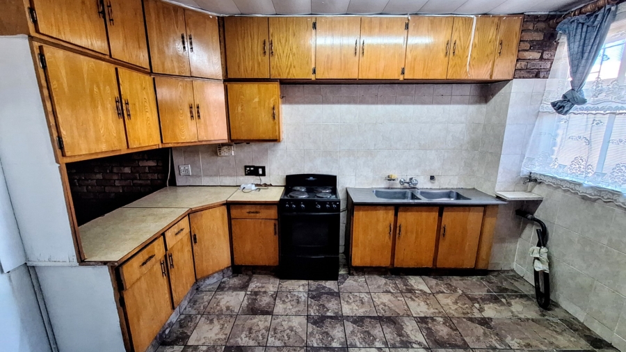2 Bedroom Property for Sale in Pretoria North Gauteng