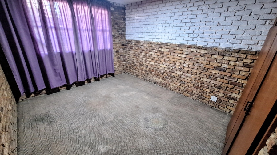 2 Bedroom Property for Sale in Pretoria North Gauteng